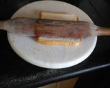 A picture of step 3 of Bread spring roll.