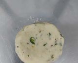 A picture of step 4 of Arrowroot Potato masala Roti.