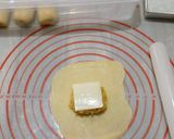 Foto langkah ke 9 dari resep Bolen Isi Tape.