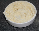 Foto del paso 4 de la receta: Queque de arándanos con glaseado de queso crema