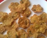 फूल पूरी (Phool puri recipe in hindi) रेसिपी चरण 6 फोटो