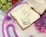 Foto langkah ke 5 dari resep Sando : Japanese fruit sandwich /.