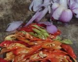 Foto langkah ke 1 dari resep Oseng Cecek dan Kembang Bawang.