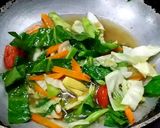 รูปขั้นตอนการทำที่ 6 ของ ผัดผักรวมมิตรไก่