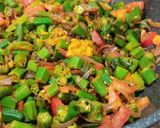 A picture of step 4 of Achari Bhindi Fry.