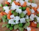 Foto del paso 3 de la receta: Ensalada de Lentejas, Verduras y Burrata