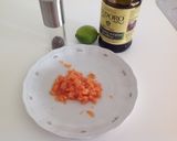 Foto del passaggio 3 della ricetta Tartare di salmone affumicato con mela verde e sedano su crema di finocchio