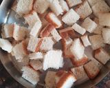 A picture of step 1 of Bread upma.