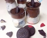 Foto langkah ke 7 dari resep Oreo Dessert Glass with Evaporated Milk.