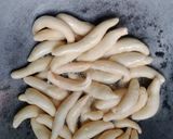 Foto langkah ke 4 dari resep Kue widaran(telor gabus)manis.