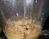 Foto del paso 5 de la receta: Bisque de langostinos con fideos fritos y gambas blancas