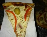 Foto del paso 5 de la receta: Pizza casera con jamón y morrón