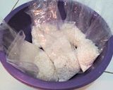 Foto langkah ke 1 dari resep Kupat bungkus plastik.