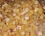Foto langkah ke 3 dari resep Sambal Goreng Krecek-Tahu- Kentang - Daging.