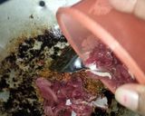 Foto langkah ke 4 dari resep Tumis daging sambal bawang.