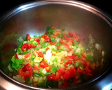 Foto del paso 2 de la receta: Sopa de patatas con hojas de remolacha - vegano