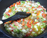 Foto del paso 2 de la receta: Coditos con sobras