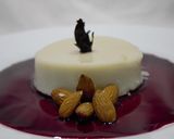 Foto del paso 8 de la receta: Panna cotta de coco con coulis de jamaica con mezcal