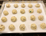 Foto del paso 6 de la receta: Galletas de maicena con frutas confitadas y pasas al ron