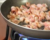 A picture of step 3 of Creamy Bacon Spaghetti.
