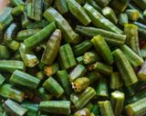 A picture of step 1 of Aloo bhindi.