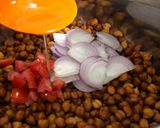 A picture of step 2 of Spicy Nadan Kadala Curry.