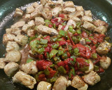 Foto del paso 4 de la receta: Ternera con arroz basmati frito y doble pimiento