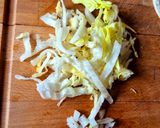 Une image de l'étape 4 de Wraps au saumon et à l'avocat et ses crudités.
