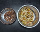 A picture of step 3 of Saffron Firni Kheer.