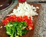 Foto del paso 1 de la receta: 🥘 🍤 Paella de frutos de mar y pollo 🍽 🇪🇸