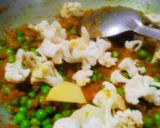 A picture of step 8 of Masala cauliflower.