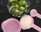 A picture of step 1 of Kiwi punch.