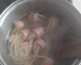 Foto del paso 3 de la receta: Spaghetti con salchichas de una forma especial