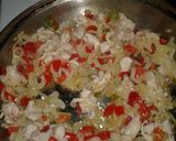 Foto del paso 4 de la receta: Zapallito revuelto c/pollo y tirabuzón
