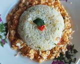 Foto langkah ke 5 dari resep Nasi Daun Kari Pedas Lauk Scrambled Telur.