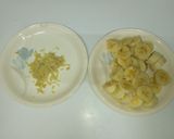A picture of step 1 of Banana ginger smoothie.