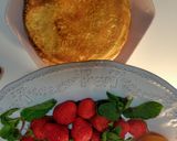Une image de l'étape 2 de Mille-crêpe fraise rose rouge.