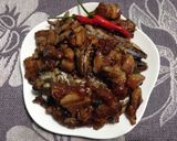 Hình bước làm 3 của món Cá Nục kho thịt ba chỉ