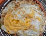 Foto langkah ke 1 dari resep Telur Ceplok Saus Tiram.