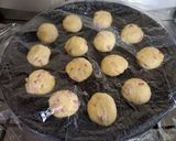 Foto del paso 5 de la receta: Pancitos saborizados de salame y queso