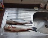 Foto del paso 1 de la receta: Filetes de lubina salvaje a la plancha