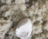 A picture of step 3 of Gujrati Batata Poha.