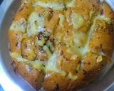 A picture of step 4 of Cheese chilli garlic bread.