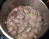 Foto del paso 7 de la receta: Ternera estofada con patatas baby, verduras y setas congeladas