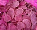 Foto langkah ke 1 dari resep Keripik ubi ungu.