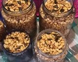 Foto langkah ke 4 dari resep Kacang goreng bawang putih daun jeruk renyah.
