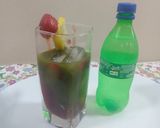 A picture of step 3 of Strawberry mint lemonade.