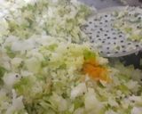 A picture of step 4 of Cabbage and capsicum sabzi.