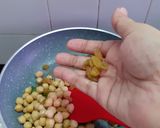 A picture of step 4 of Catalan chickpeas and spinach.