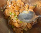 Foto del paso 4 de la receta: Tartar de salmón con papaya y aguacate